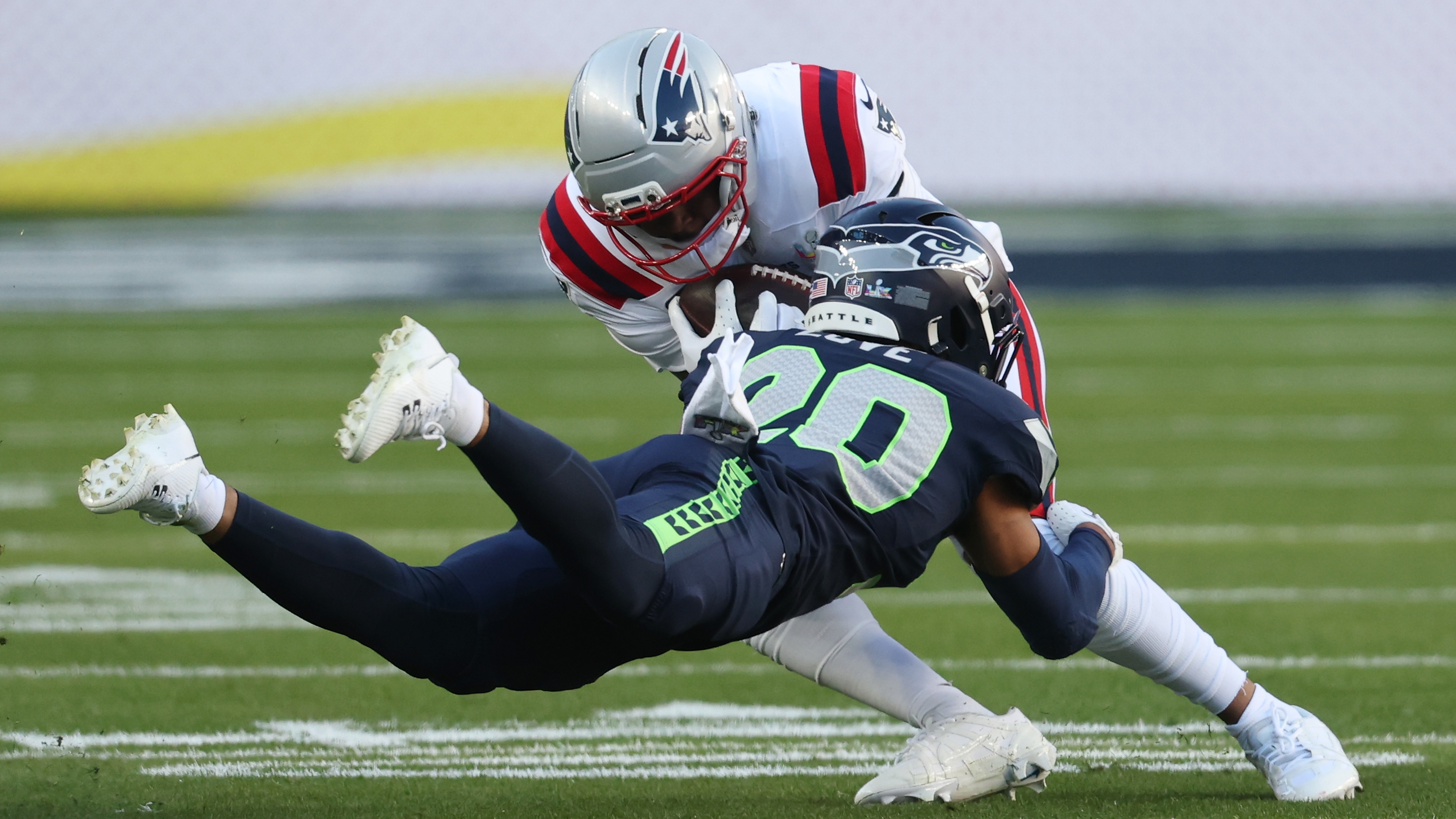 Seattle's defence hold their ground against New England offence