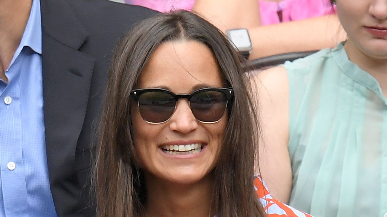 Pippa Middleton&#039;s white ruffled dress 