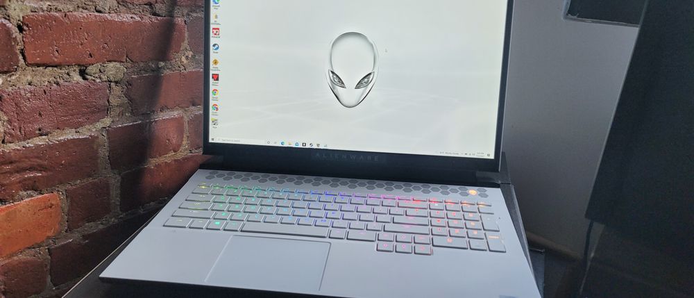 Alienware m17 R4 review