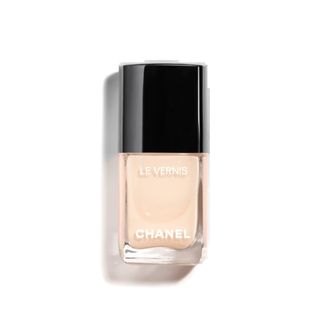 Manicuras aburridas Chanel Le Vernis Nail Color 167 White Silk