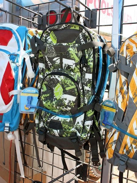 The Capo is the mid-range offering in Camelbak's updated all-mountain/freeride line with similar capacity to the current M.U.L.E. but with more of a gravity focus.