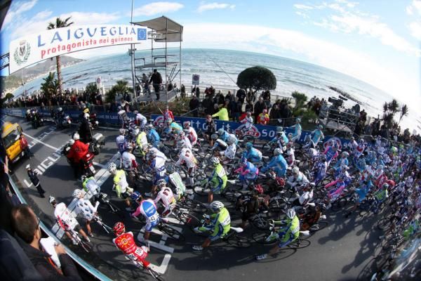 The peloton sets of on Saturday morning