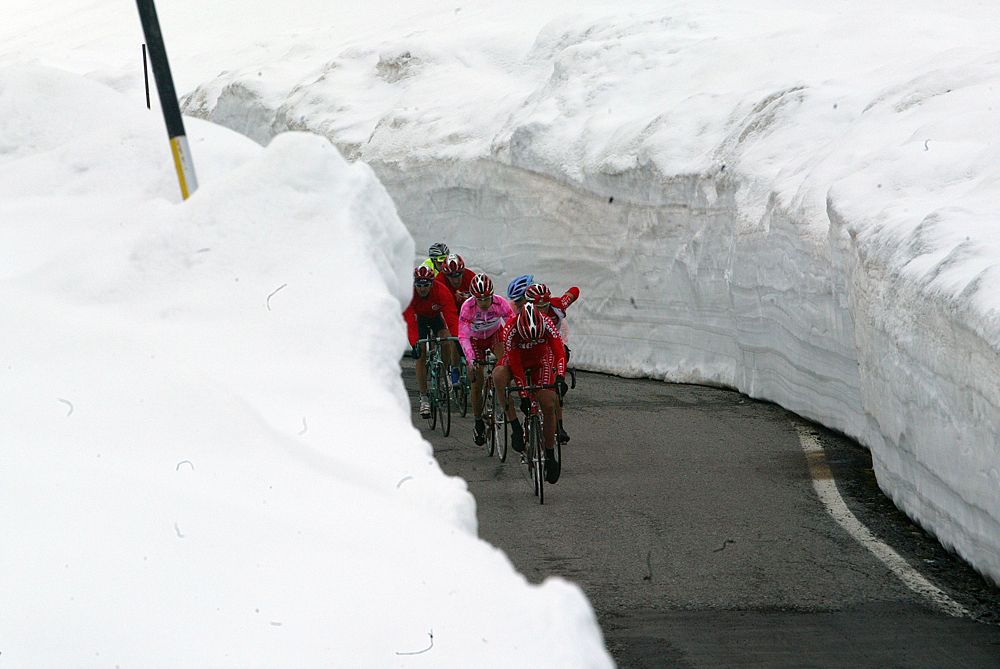 2004, Giro d'Italia, stage 18 Damiano Cunego leads through the snow on the Gavia pass