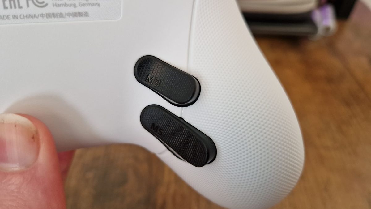 The back buttons on the Razer Wolverine V3 TE