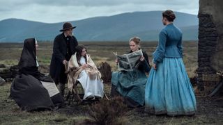 Josie Walker as Sister Michael, Toby Jones as Dr McBrearty, Kíla Lord Cassidy as Anna O’Donnell, Niamh Algar as Kitty O’Donnell, Florence Pugh as Lib Wright in The Wonder