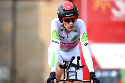 Gino Mäder finishing the Vuelta a España 2021