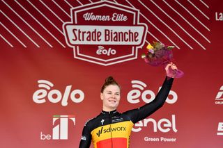 Lotte Kopecky wins 2022 Strade Bianche