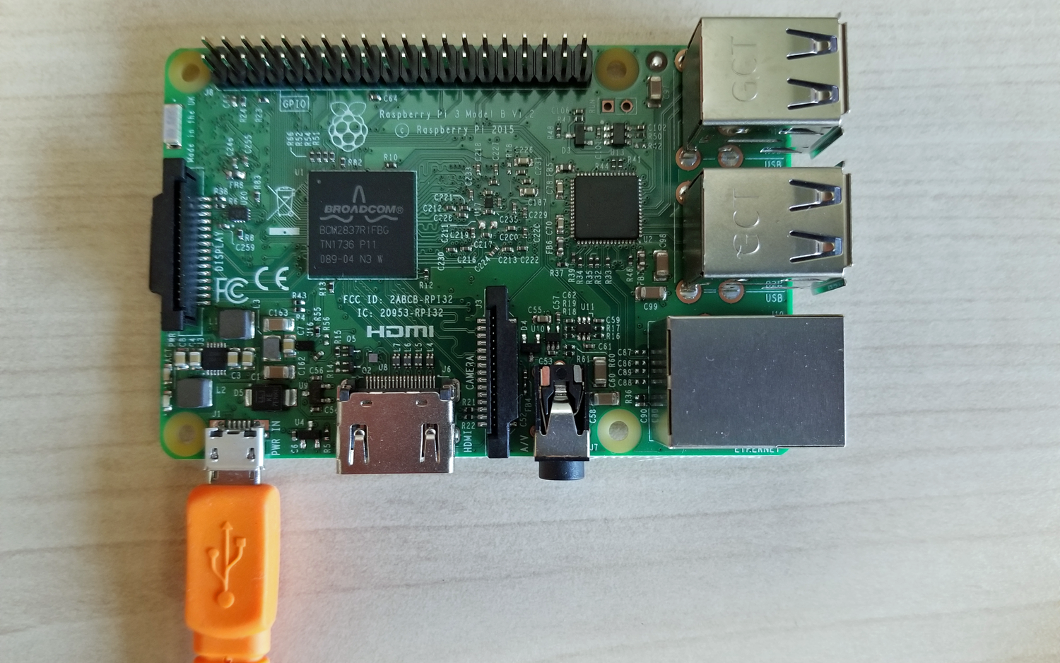 Raspberry Pi 3 B mit Stromquelle