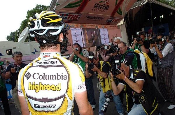 Mark Cavendish attracted plenty of attention prior to the start of stage nine.