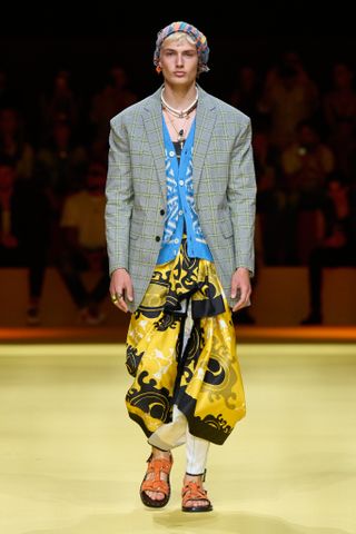 men with DSquared2 dress