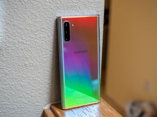 Samsung Galaxy Note 10 in Aura Glow