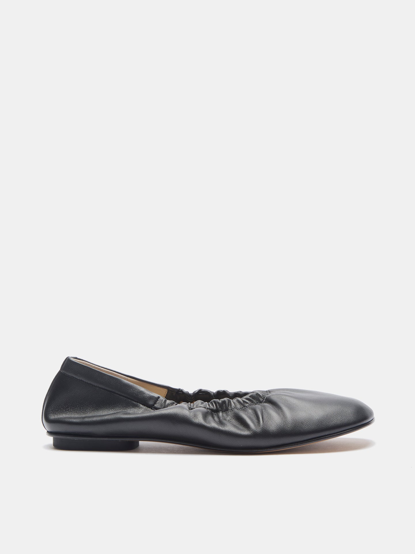 Mica Flat / Black Leather
