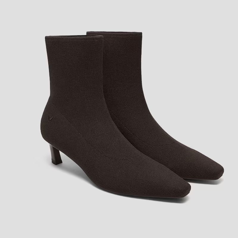 Kristen Bell's brown Vivaia ankle boots