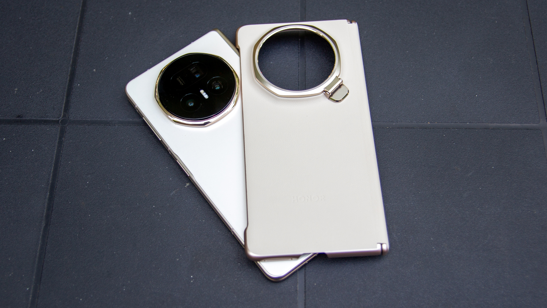 Honor Magic V5
