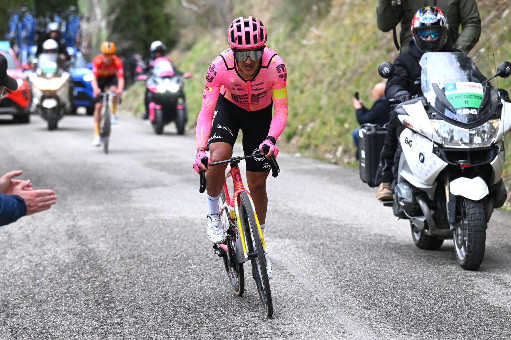 ichard Carapaz (EF Education-Easypost) attacks the breakaway