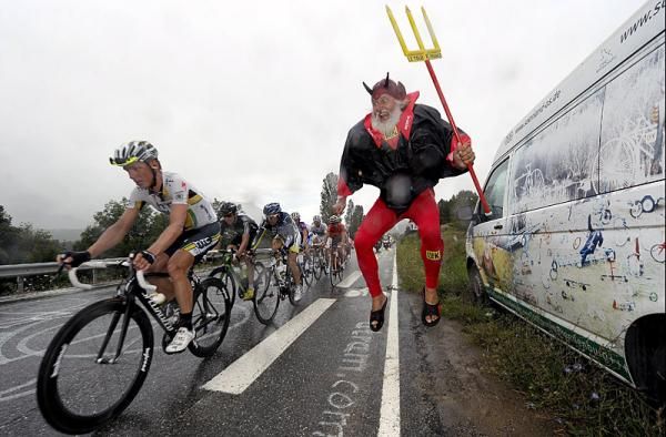 Tour fixture Didi Senft cheers for compatriot Tony Martin (HTC-Highroad).