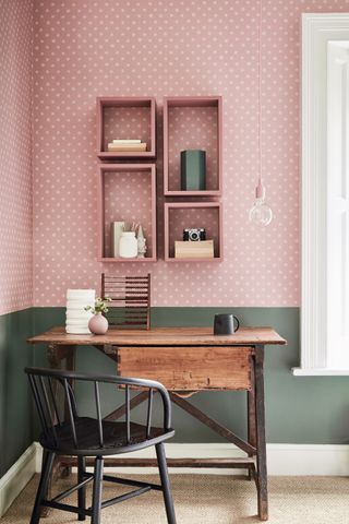 Wallpaper in home office in pink and green by Little Greene