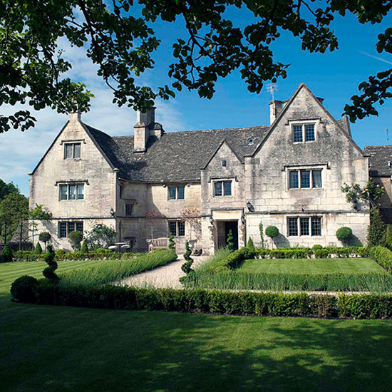 Painswick Manor exterior with garden