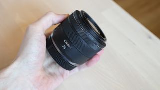 Canon RF 35mm f/1.8 Macro IS STM product shot