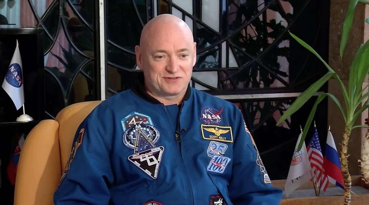 NASA Astronaut Scott Kelly Retires