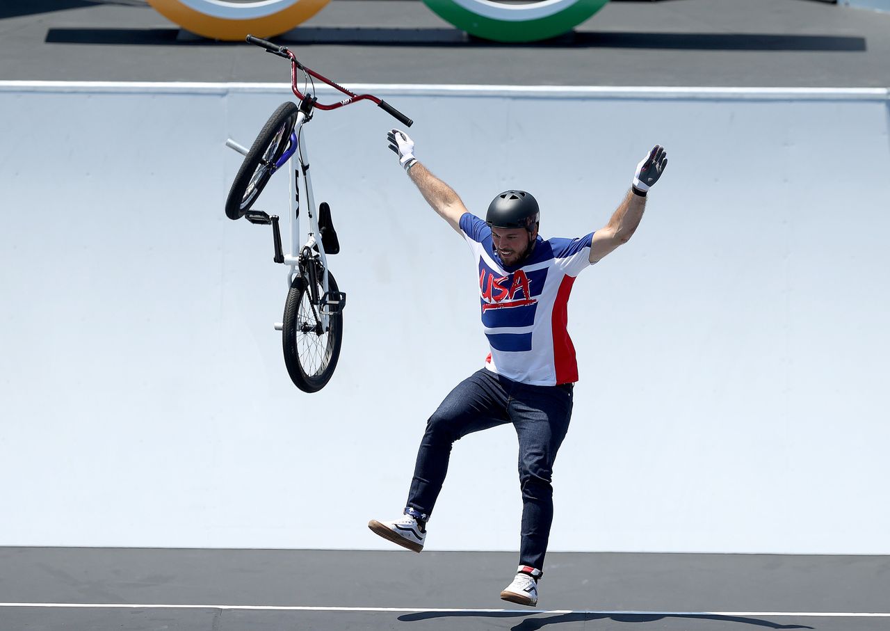TOKYO JAPAN AUGUST 01 Nick Bruce of Team United States crashes out during the Mens Park Final run 2 of the BMX Freestyle on day nine of the Tokyo 2020 Olympic Games at Ariake Urban Sports Park on August 01 2021 in Tokyo Japan Photo by Jamie SquireGetty Images