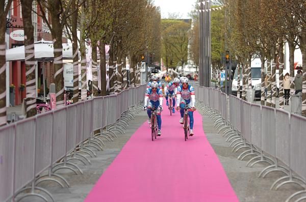Herning rolled out the pink carpet for Androni-Venezuela