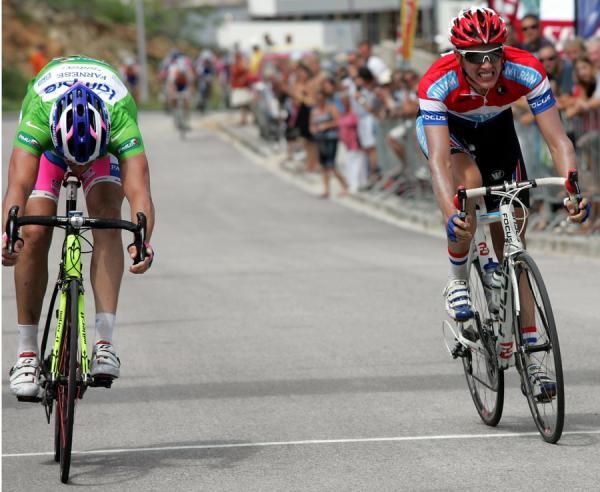 Alessandro Petacchi wins the sprint for second.