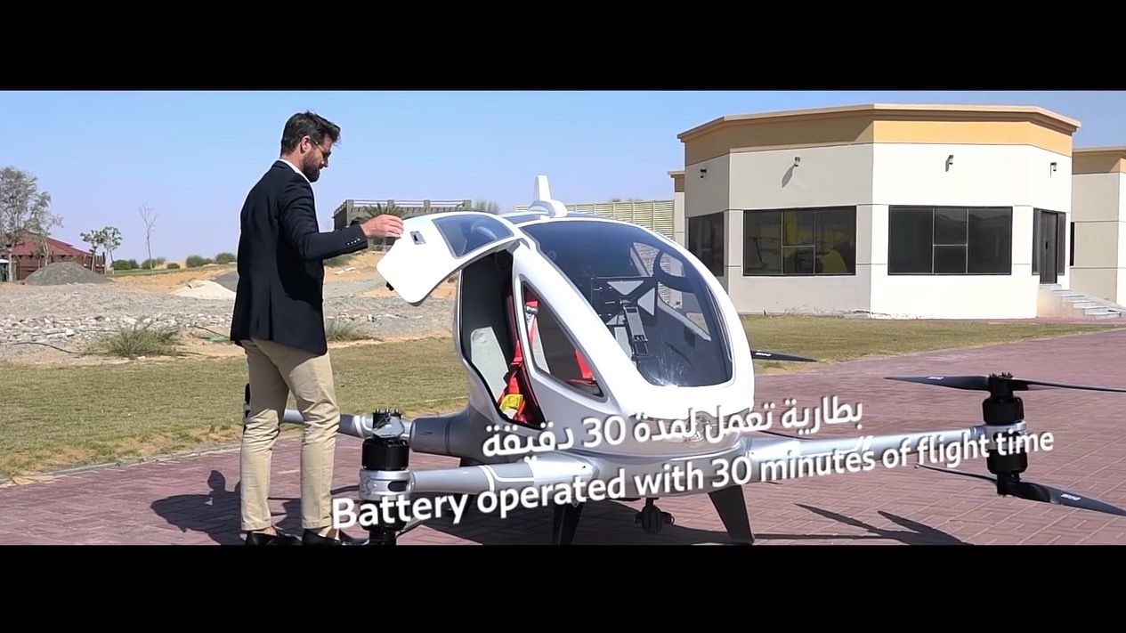 Dubai unveils a driverless flying airport taxi