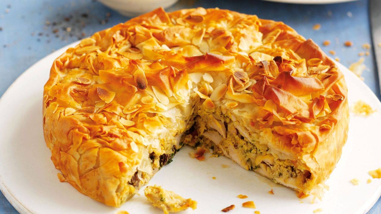 Chicken pie | British Recipes | GoodTo