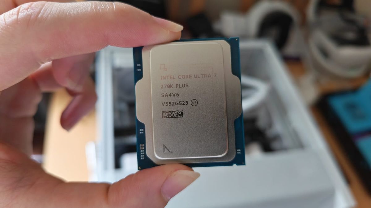 A close up of the branding on the Intel Core Ultra 7 270K Plus
