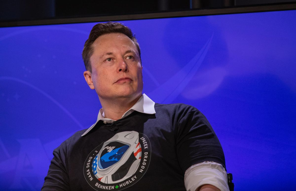 SpaceX founder Elon Musk announced his offer to buy 100% of Twitter in cash on Thursday (April 14).