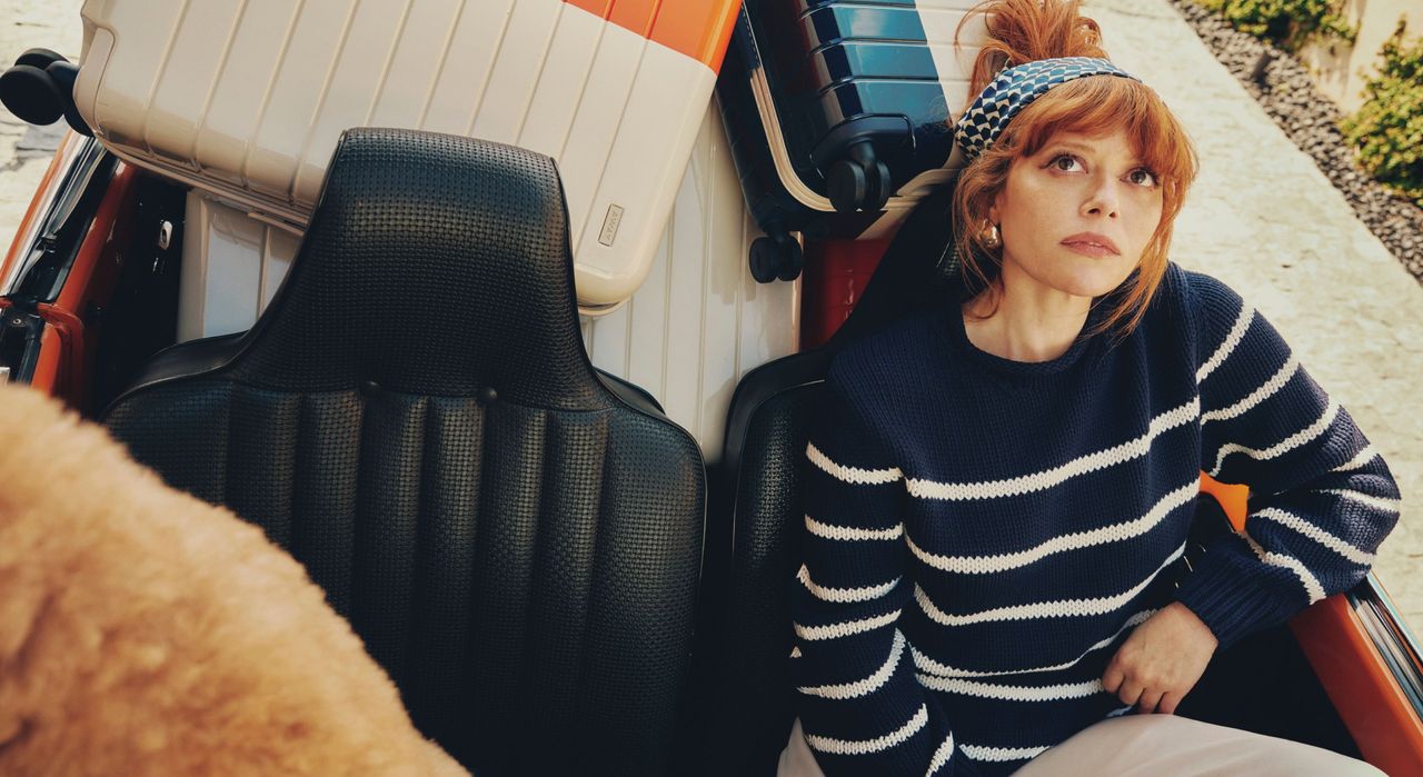 Away x La Ligne ad with Natasha Lyonne.