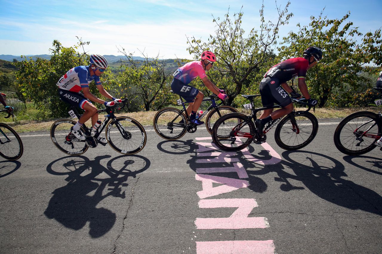 Alberto Bettiol (EF Education First) and Warren Barguil (Ark&egrave;a-Samsic) in the peloton