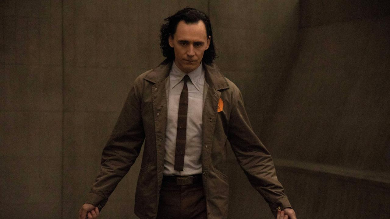 Tom Hiddleston as the Loki variant holding knives