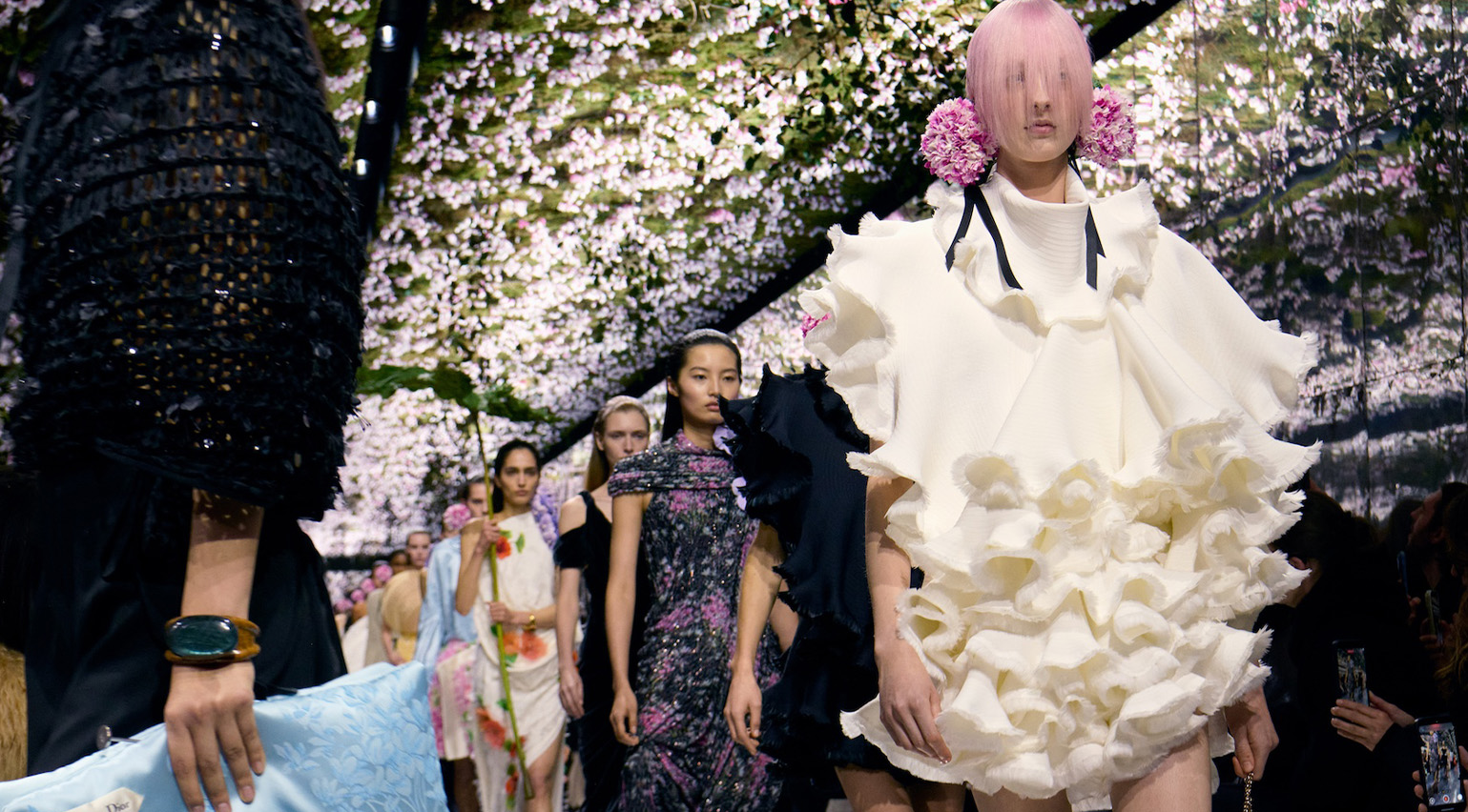 Best Shows of Haute Couture Week S:S 2026 Dior runway show by Jonathan Anderson