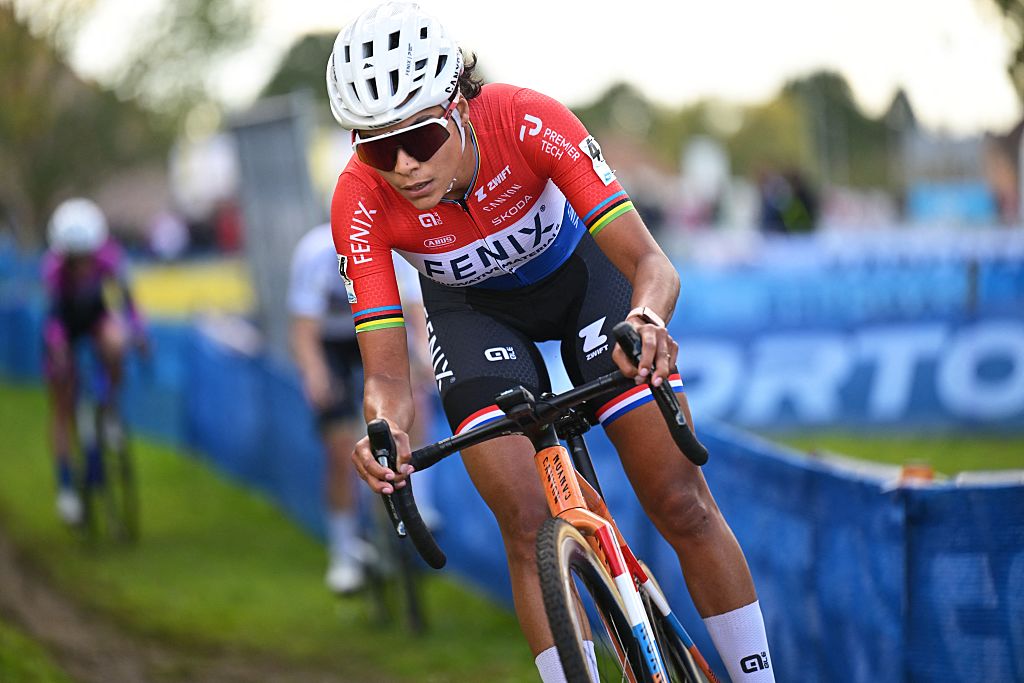 Netherlands' Ceylin Del Carmen Alvarado pictured in action during  the women elite race of the 'Mosselcross' cyclocross cycling event, on Sunday 11 October 2026, in Dendermonde, the first race (out of 7) of the HG Cross competition.BELGA PHOTO DAVID PINTENS (Photo by DAVID PINTENS / BELGA MAG / Belga via AFP)