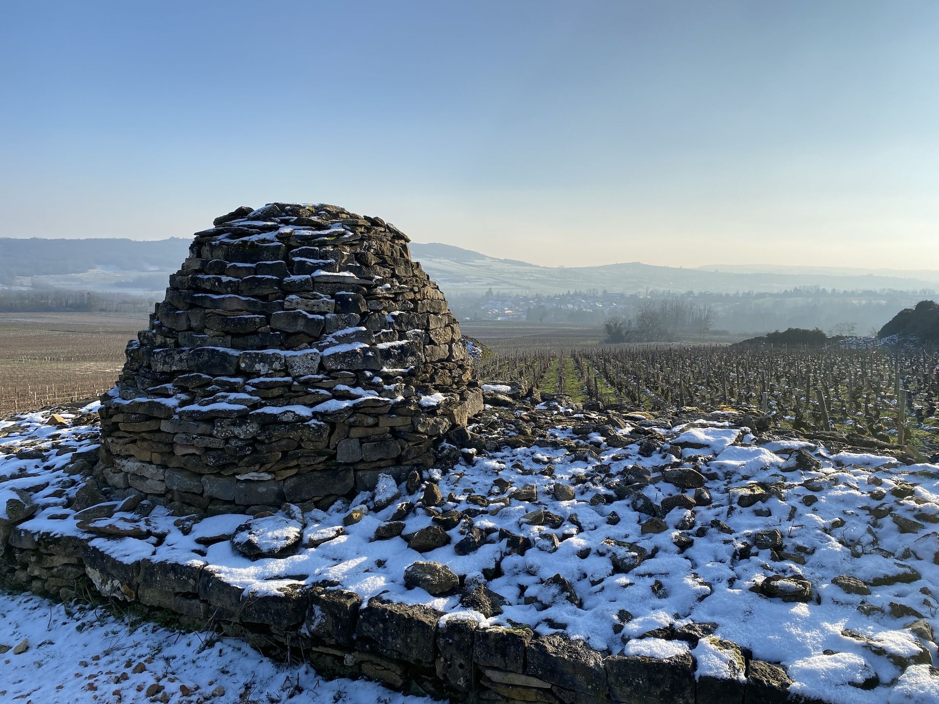 stone structure in Maranges vineyard in winter