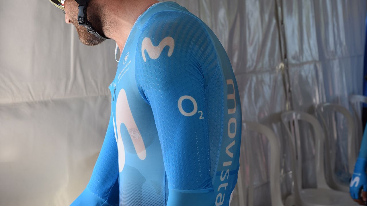 The surface are on the shoulders and sleeves on the speedsuit are claimed to drastically improve aerodynamic performance