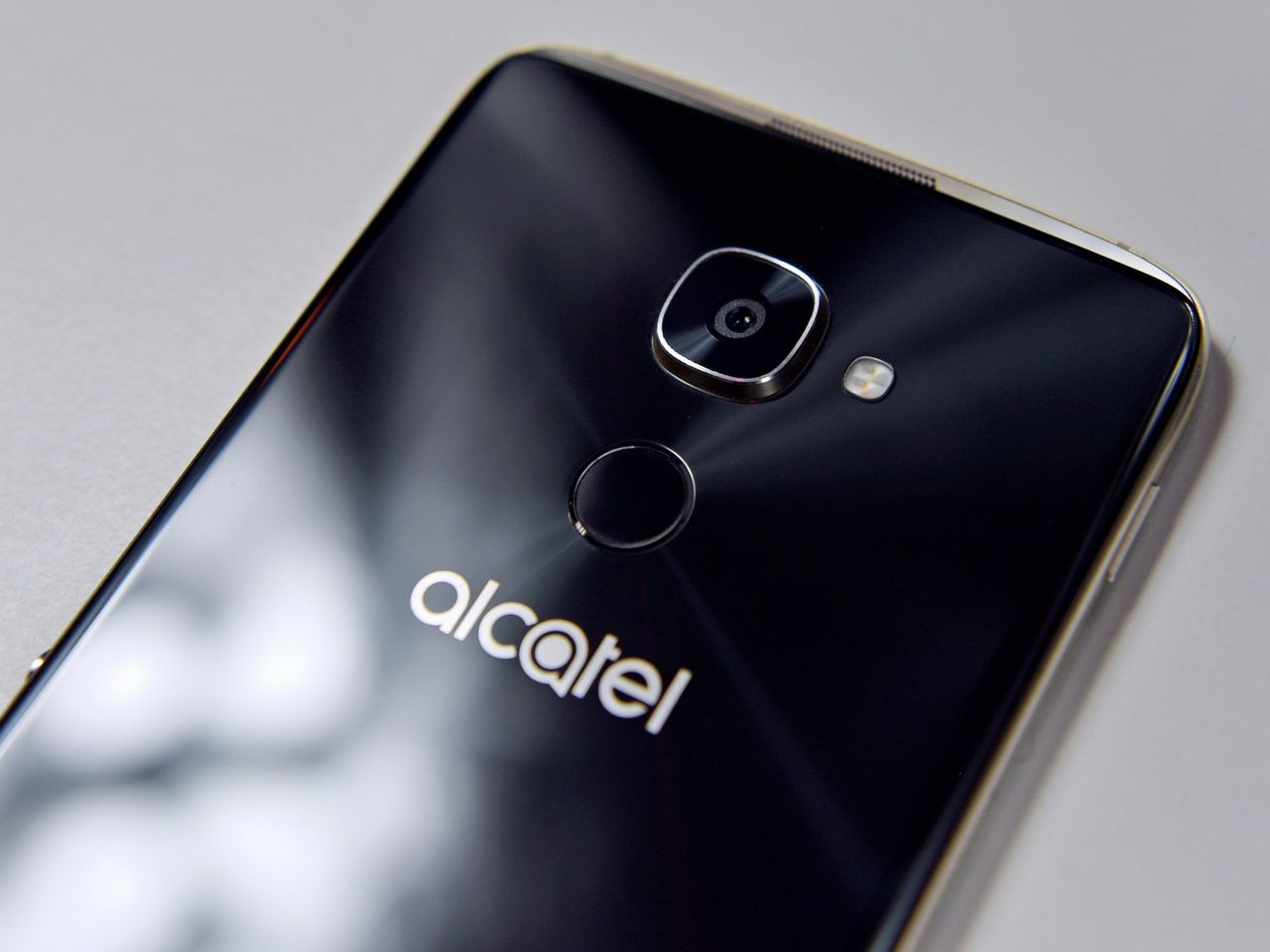 Alcatel Idol 4S
