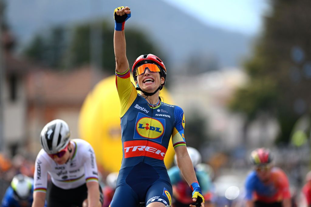 CITTIGLIO ITALY MARCH 17 Elisa Balsamo of Italy and Team LidlTrek celebrates at finish line as race winner during the 25th Trofeo Alfredo BindaComune di Cittiglio 2024 Womens Elite a 1405km one day race from Maccagno con Pino e Veddasca to Cittiglio UCIWWT on March 17 2024 in Cittiglio Italy Photo by Dario BelingheriGetty Images