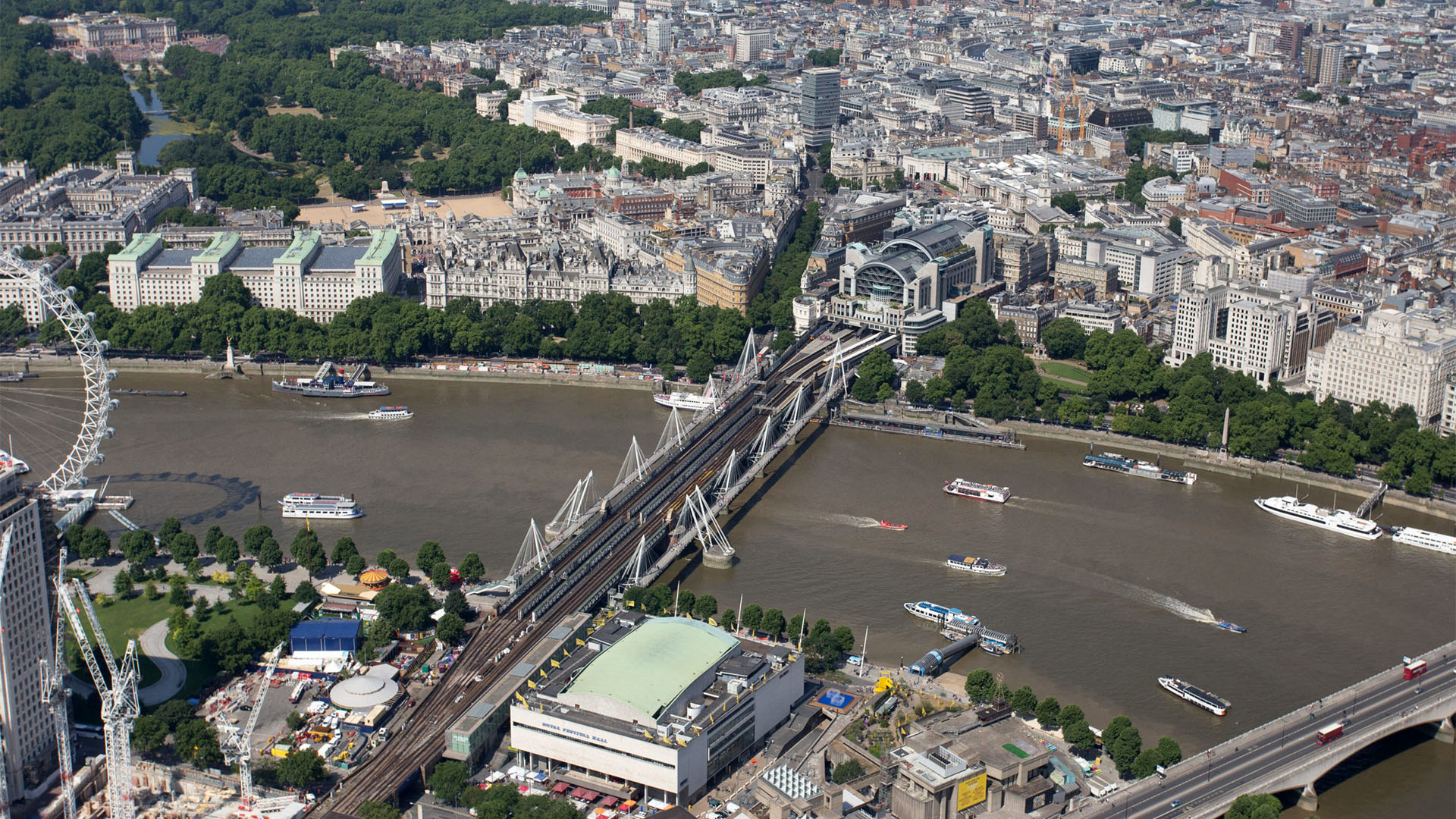 A photo above London. 