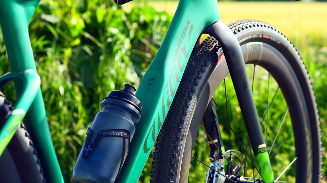 Wilier Rave SLR ID2 aerodynamic tubing detail