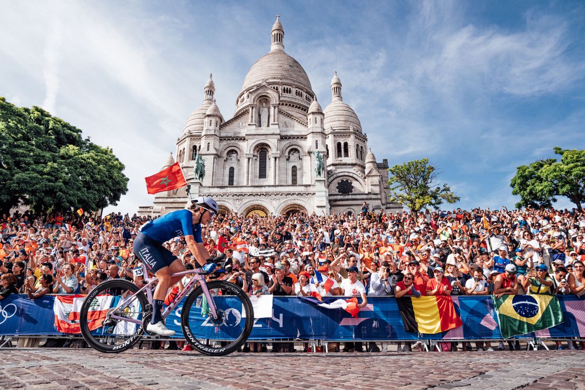 Paris, France - Women’s Road Race - Elisa Longo Borghini (Italy) climbs the Côte De La Butte Montmartre passing crowds outside Basilique du Sacré-Cœur de Montmartre