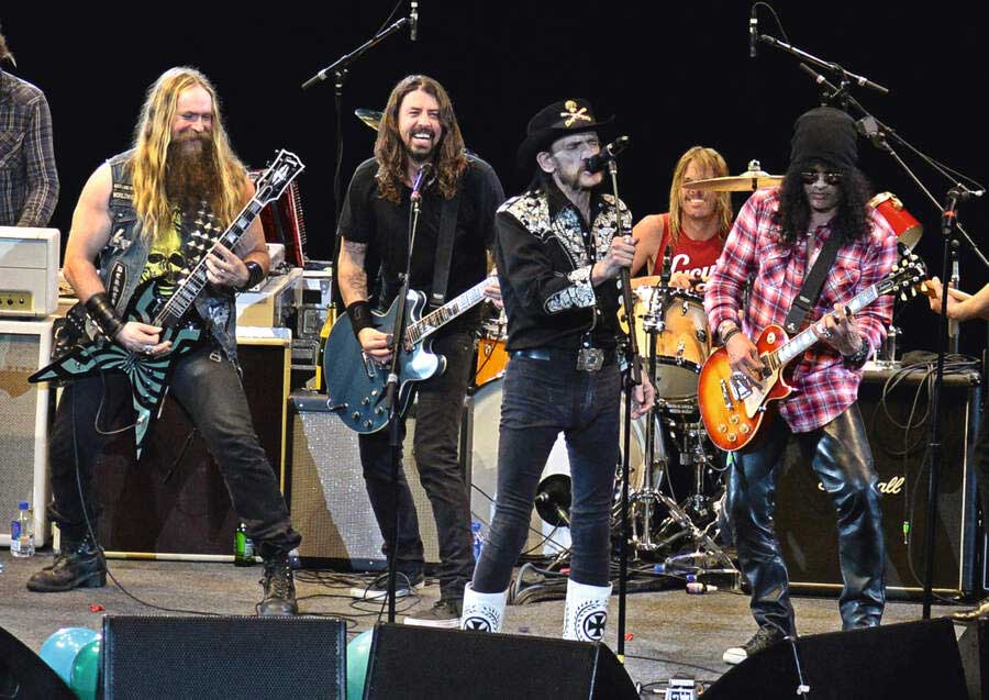 Zakk Wylde, Dave Grohl, Lemmy, Taylor Hawkins and Slash at Grohl&amp;rsquo;s birthday bash at The Forum in Inglewood, California, on January 10, 2015.