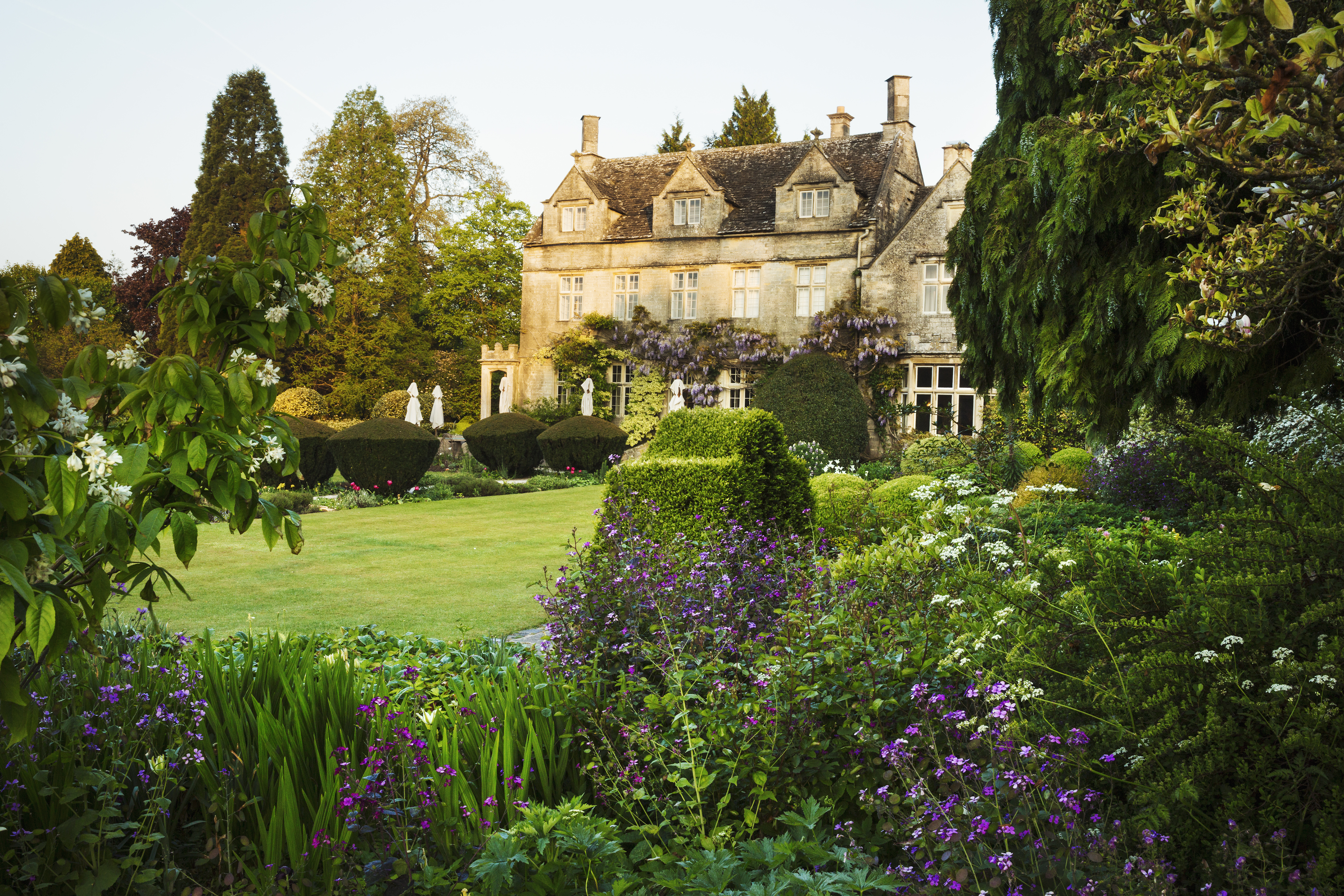 Photo of a mansion