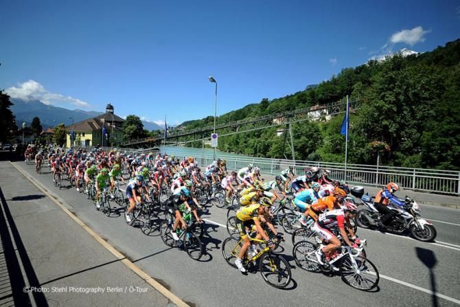 The field under neutral conditions on the way out of Innsbruck