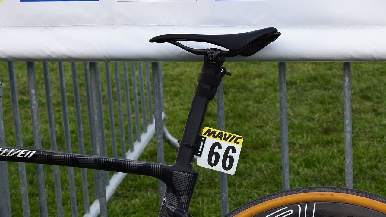 Lampaert ran an in-line S-Works Pave seat post as opposed to the stock setback seat post