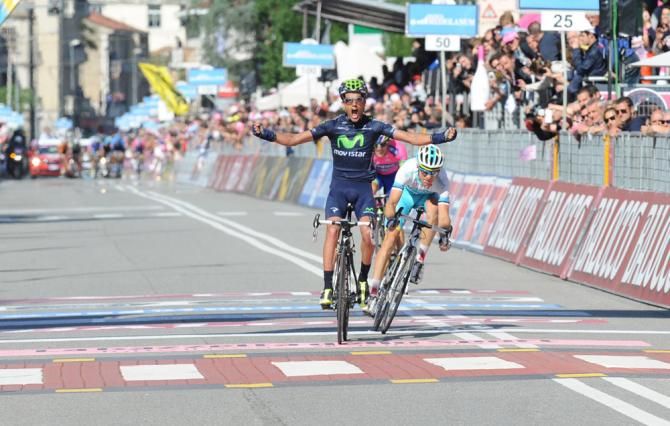 Benat Intxausti (Movistar) outsprints his two breakaway companions to win stage 16 at the Giro d'Italia