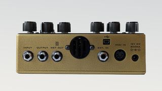 A photo of the Dawner Prince Boonar Tube Deluxe front panel showing the inputs and outputs