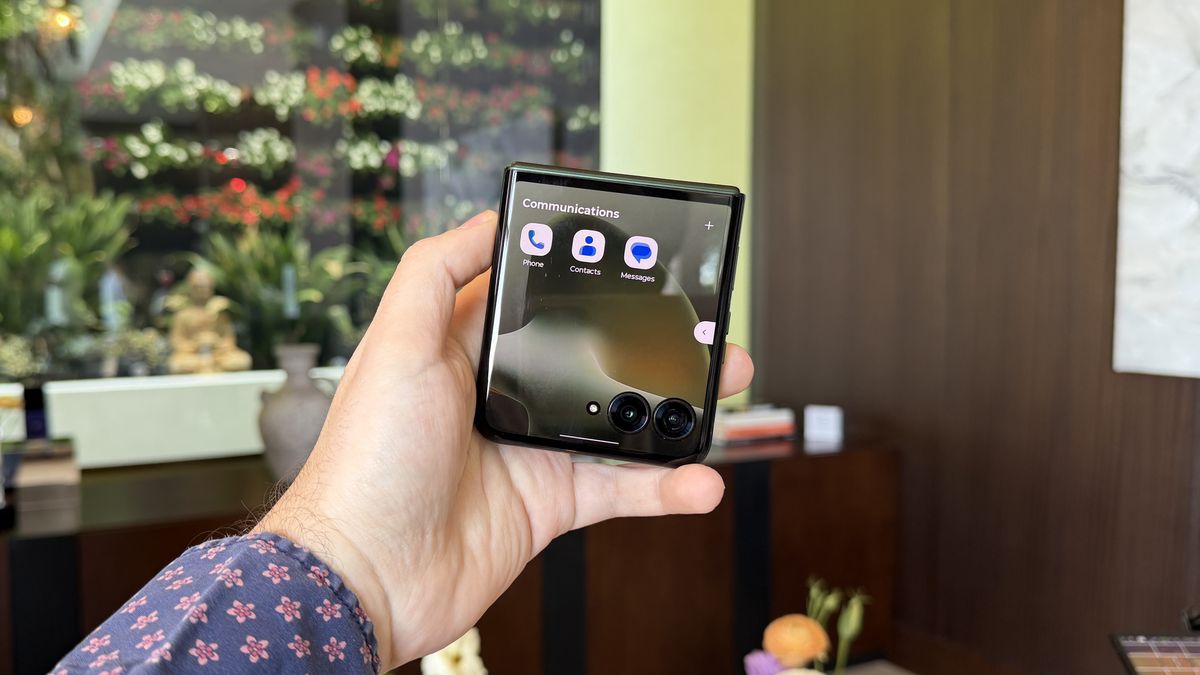Motorola Razr+ 2026 Hands-On